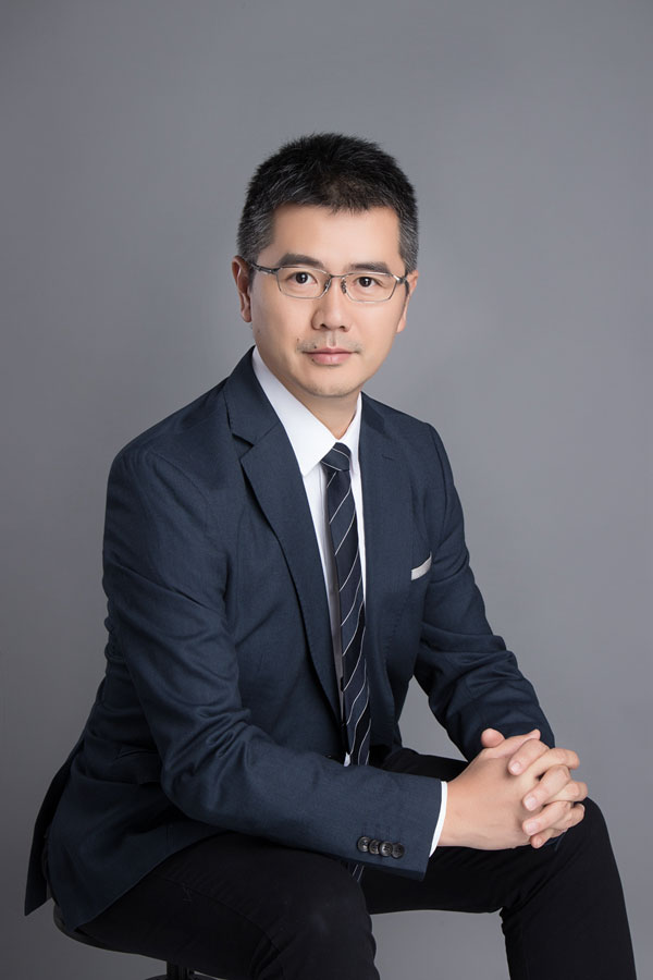 江伟-W.jpg